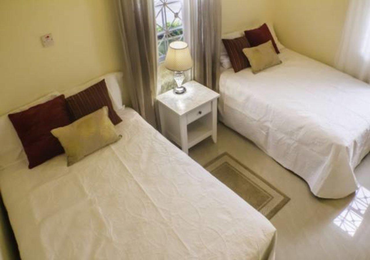 N2N Suites - Ochio Rios Vacation Home 奥乔里奥斯 外观 照片