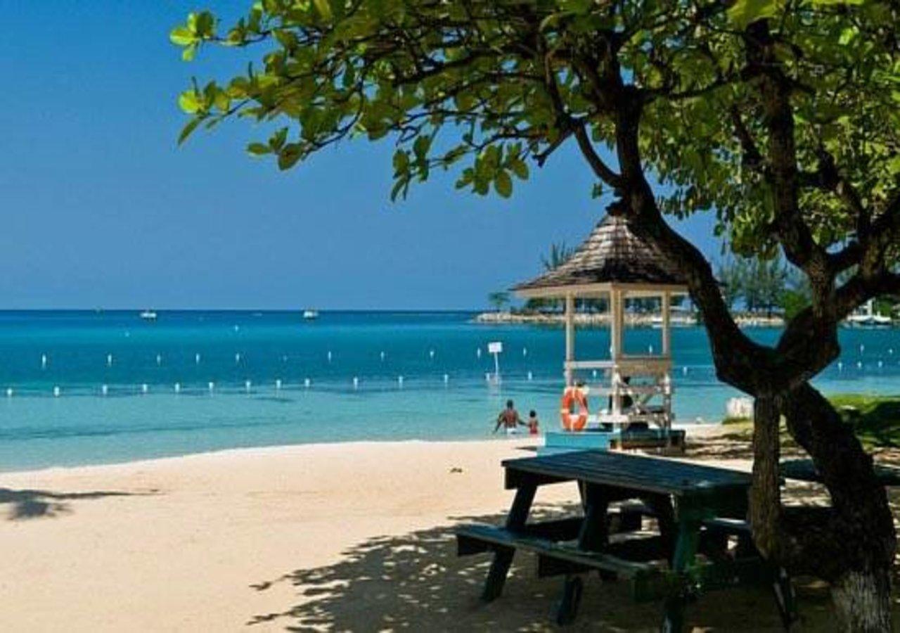 N2N Suites - Ochio Rios Vacation Home 奥乔里奥斯 外观 照片