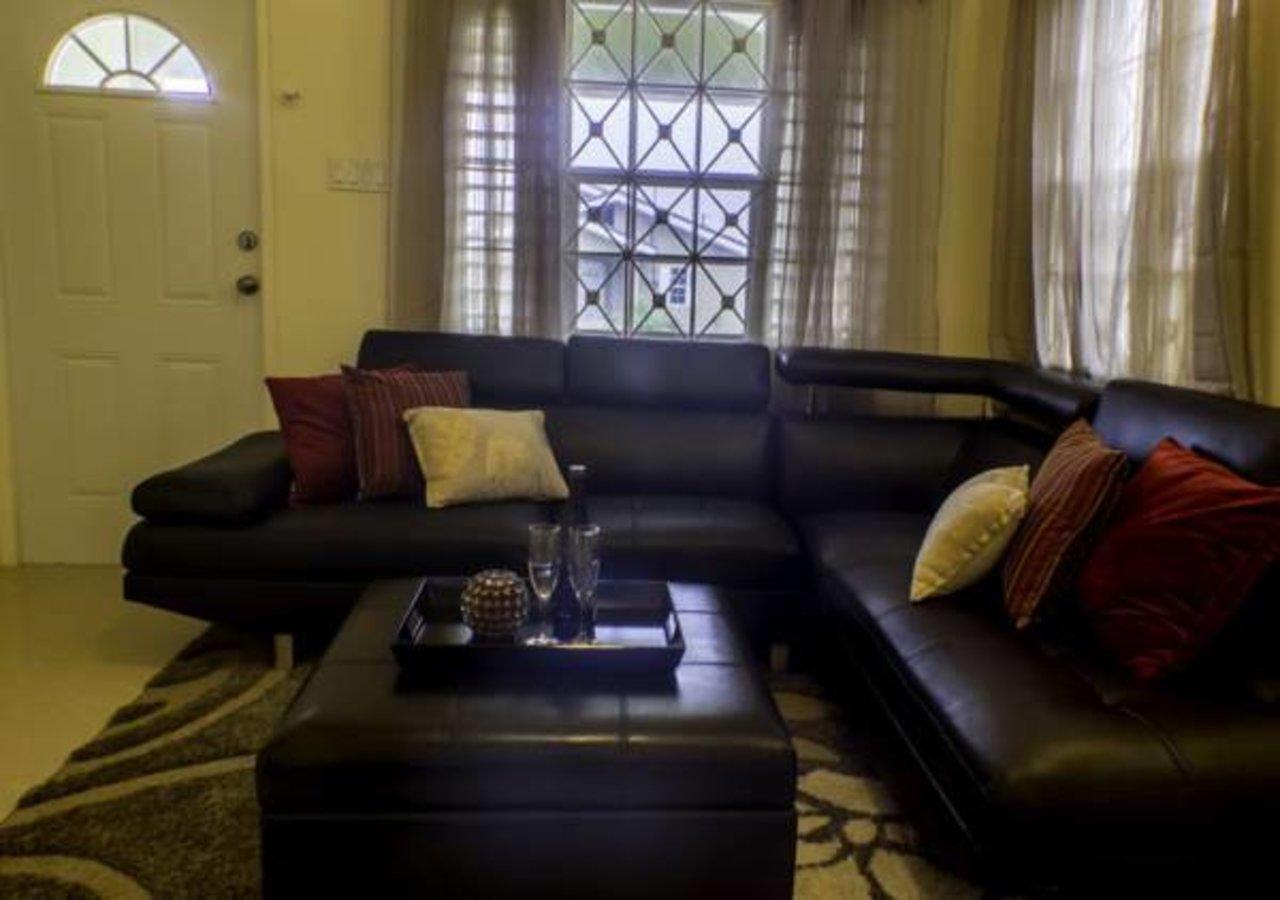 N2N Suites - Ochio Rios Vacation Home 奥乔里奥斯 外观 照片