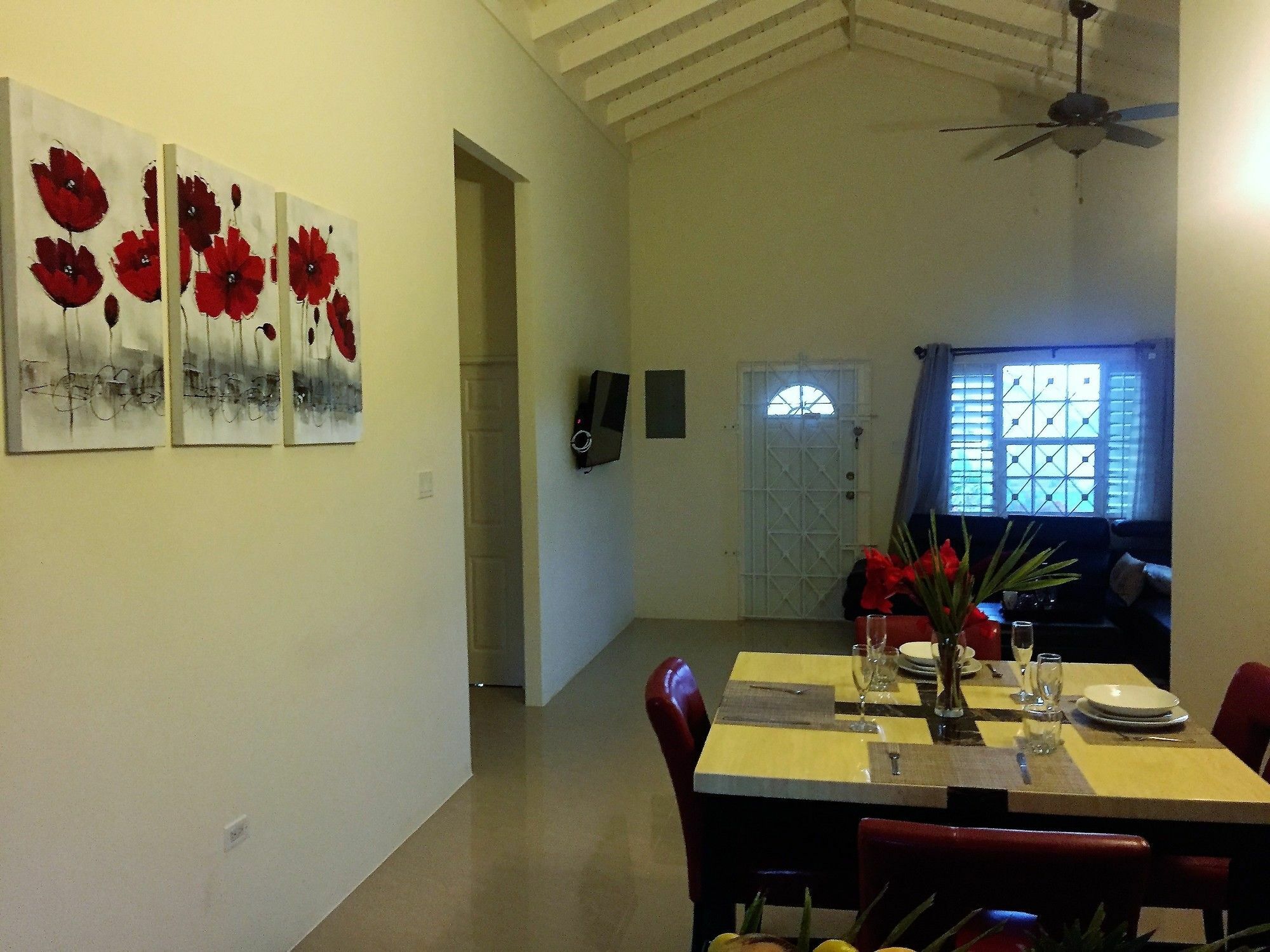 N2N Suites - Ochio Rios Vacation Home 奥乔里奥斯 外观 照片